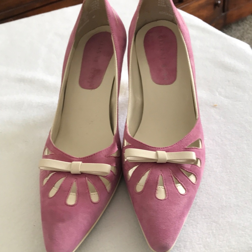 Gianni Bini Pink Suade Shoes